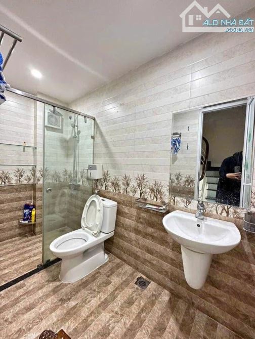 Nhà Đẹp Ngay Đ.Chu Văn An Bình Thạnh 52m2 SHR–1T1L2PN Sân Thượng Thoáng Mát, Giá Chỉ 3.3Tỷ - 6