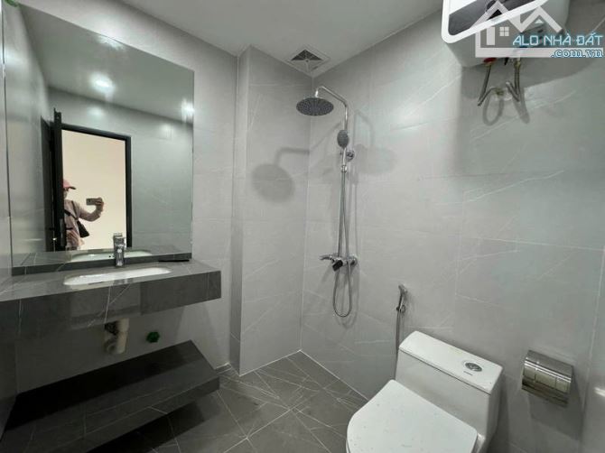 SIÊU PHẨM – Ô TÔ 4 CHỖ ĐỖ CỬA - THANG MÁY - FULL NỘI THẤT - NHÀ 2 MẶT THOÁNG -  DT 40m2 × - 6
