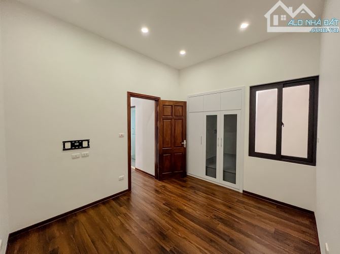 PHÂN LÔ QUÂN ĐỘI – Ô TÔ TRÁNH – THANG MÁY – KINH DOANH ĐỈNH- HOÀNG VĂN THÁI - 6