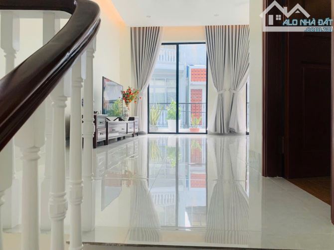 NHÀ MỚI ĐẸP HẺM Ô TÔ ĐƯỜNG VÕ THỊ SÁU- PHƯỜNG 2- TP. VT - S=97m2=7,3x13m= 4 TẦNG- 14,8 TỶ - 6