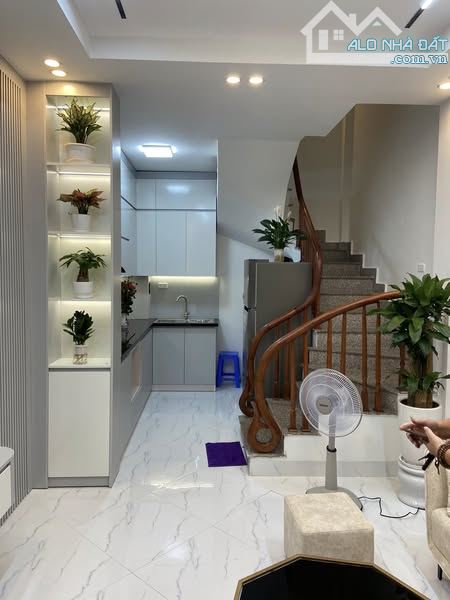 Cần bán nhà giáp Ngoại Giao Đoàn, Xuân La Tây Hồ DT 30m2, 5 tầng, đủ nội thất. Giá 6,8 tỷ - 6