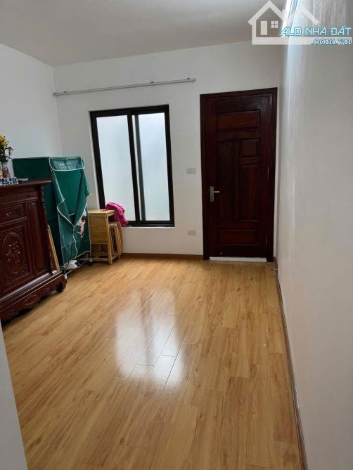 An Trạch 1 - Ngõ nông - Gần phố - Cách ô tô 10m - Nhà dân xây chắc chắn - Gần ga - 6