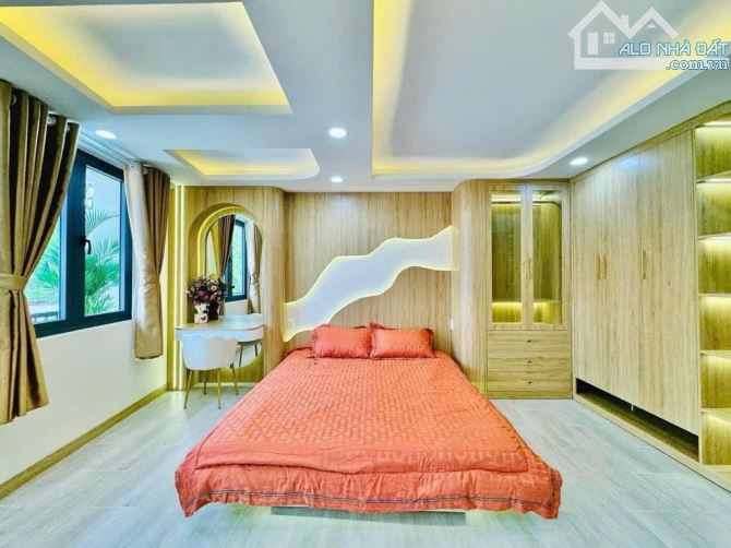 Bán nhà khu Emart Gò Vấp, 5 tầng, 5m ngang, giá rẻ 7.38 tỷ - 6