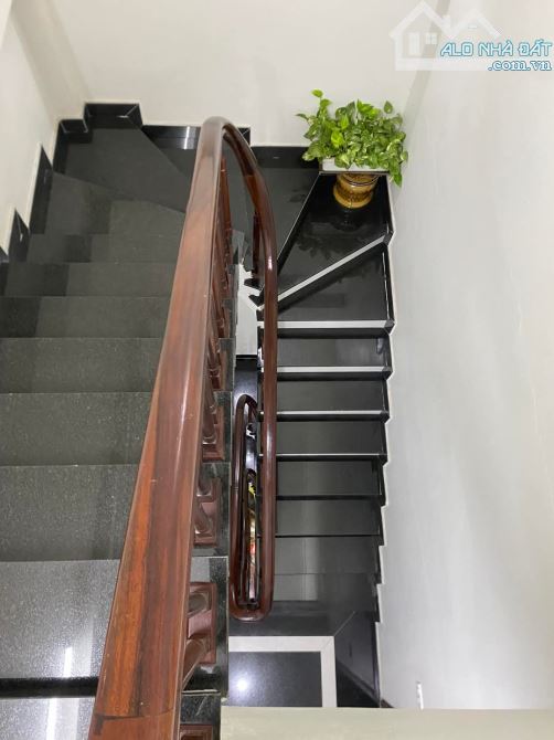 Hàng ngon Kim Mã 40m2, nhà đẹp, mặt ngõ KD sầm uất, lô góc, MT rộng 4.8m - 6