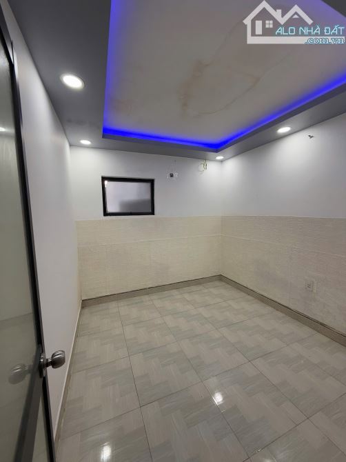 Bán Nhà Lửng Đúc, kiệt lớn sát biển Nguyễn Tất Thành. 70m2 đất - 7
