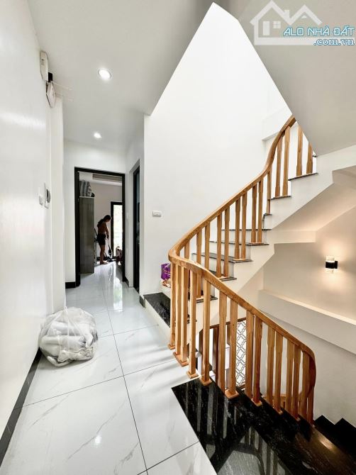 Nhà 4T*41m, 5p ngủ rộng, ô tô đỗ, 300m ra QL6, sát chợ, Trường, ngay cuối Phú Lãm - 7