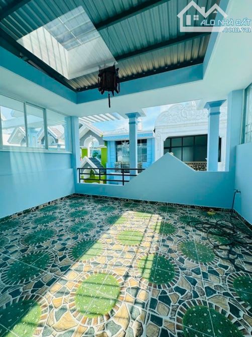 Nhà đẹp giá tốt giảm 600tr ngay mã lò 5x10m 4 tầng không quy hoạch lộ giới chỉ 5.75 tỷ - 7