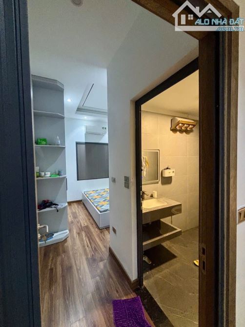 Nhà đẹp nội thất xịn ô tô vào nhà ngõ Phố Lý Sơn DT 48m2 . Giá 12.5 tỷ - 7