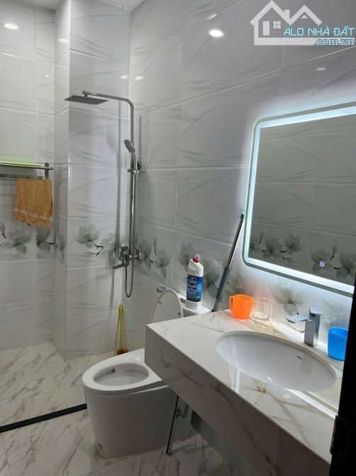 Bán nhà 3 tầng hẻm Nguyễn Thị Định, Phước Long, Nha Trang. DT: 85m2. Giá bán 6ty250tr - 7
