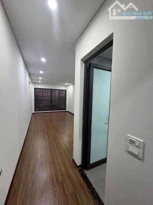 Nhà 40m2 Ngay Cổng Trường Tiểu Học – View Cổ Linh - 7
