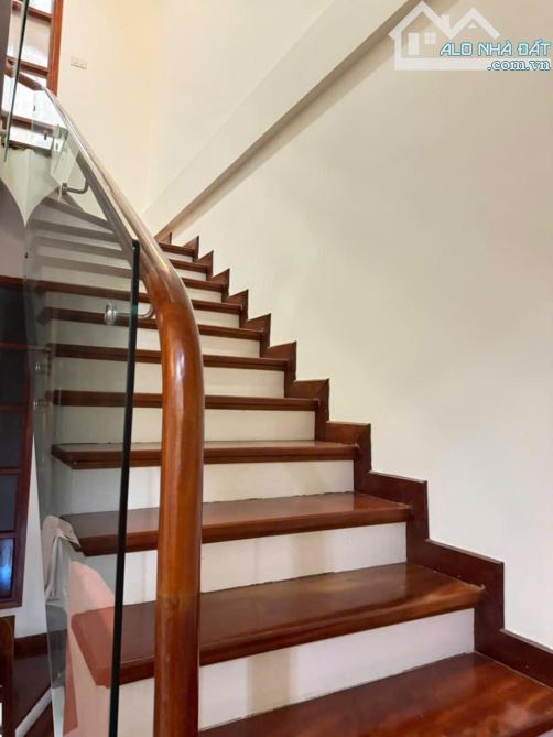 Bán Gấp Nhà Ở KĐT Mễ Trì , Gara ô tô , Kinh Doanh, Vị trí Đắc địa DT 60m, 5 Tầng ,18,6 Tỷ - 7