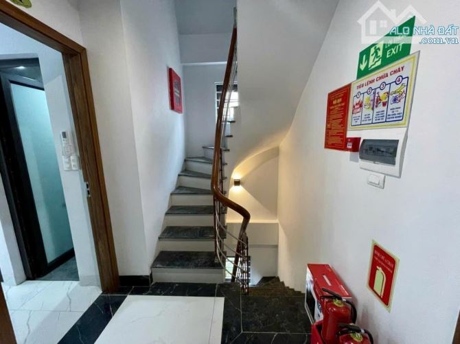 BÁN NHÀ TRỌ QUẬN CẦU GIẤY, NHÀ MỚI 53M2, 16 PHÒNG , THU 900TR/NĂM, GIÁ HƠN 16 TỶ - 7