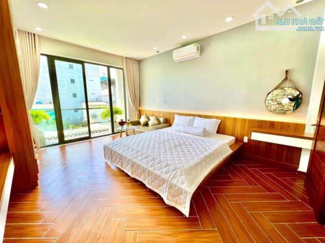 Bán nhà mới cứng 100 % , HXH 6m đối diện cityland Nguyễn Văn Lượng 60 m2 , giá 11 tỷ nhỉnh - 7
