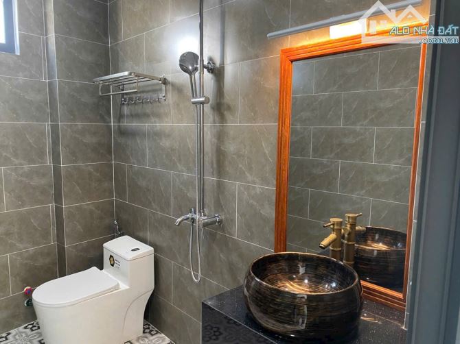 Nhà mới xây 3 tầng mặt tiền đường Mai An Tiêm Gần biển Hòn Chồng - 7
