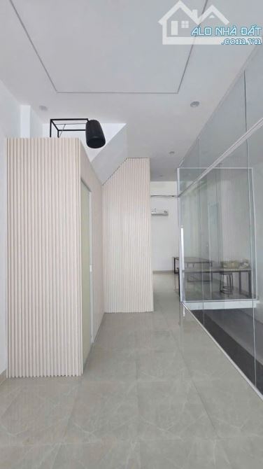 Bán 6 CHDV thu nhập 40tr/tháng ngay gần CĐ Vinatex , Linh Đông Thủ Đức. Gía 10,2 tỷ - 7