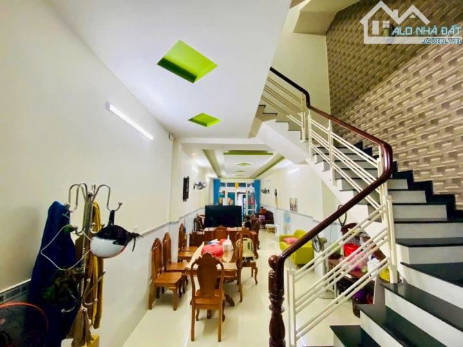 NHÀ ĐẸP 3 TẦNG-4.2Mx24M-20M RA MẶT TIỀN NGAY CHỢ PHẠM VĂN BẠCH - 7