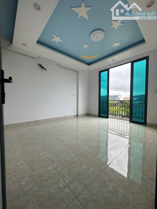 Bán nhà 4 tầng gần 40m2 ngõ 15 Khúc Thừa Dụ, Lê Chân.  Giá 3,65 tỷ đường 8m - 7