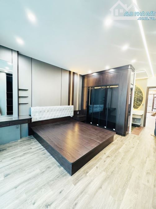 Bán nhà xây mới TĐC Đằng Lâm - Ngô Gia Tự. DT 61m2 x 4,5T Thang Máy - 8