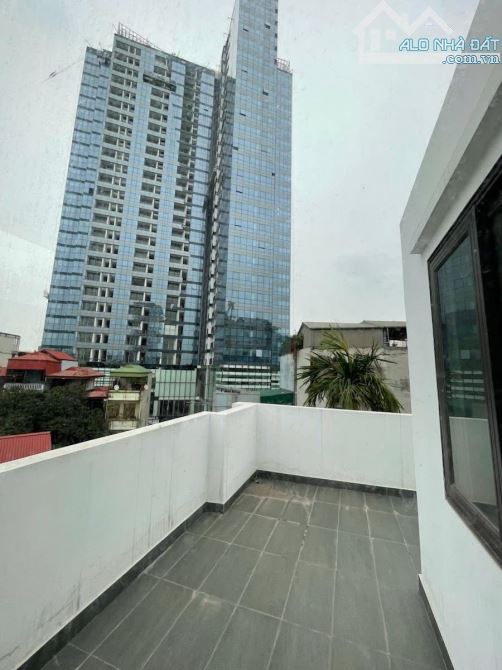 Bán nhà Đường Láng - Đống Đa DT: 65m, 5 tầng, mt6.5m, giá 12 tỷ - 8