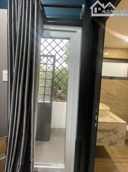BÁN NHÀ HẺM 60 LÂM VĂN BỀN, TÂN KIỂNG - 2 TẦNG - XE Ô TÔ NGỦ TRONG NHÀ - 8