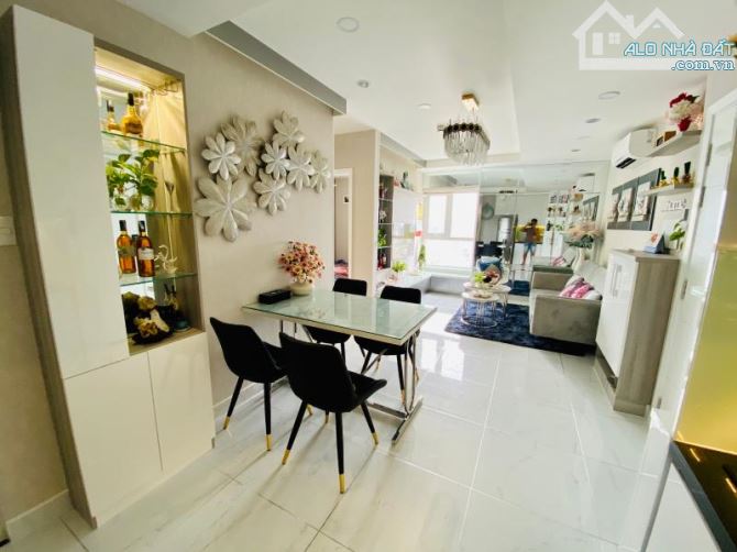 Bán Ngay Căn Hộ 76m2 SHR 2PN – Terra Royal Quận 3, Vị Trí Vàng, Tiện Ích Đầy Đủ Chỉ 3.19Tỷ - 8