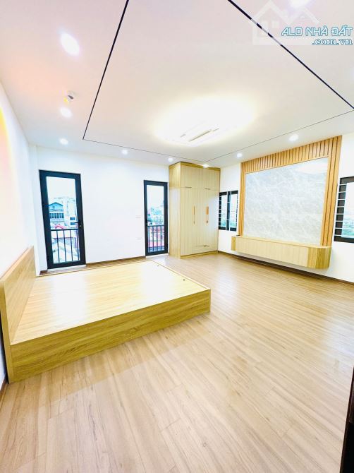 Bán nhà Gia Thụy, 51m2 x 3 thoáng x MT rộng x 6 tầng, thang máy, full nội thất, 30m ô tô - 8
