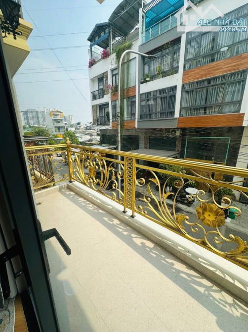Bán Nhà Thạnh Xuân Q12 3 Tầng 4 PN Chỉ Hơn 6 Tỷ - 8
