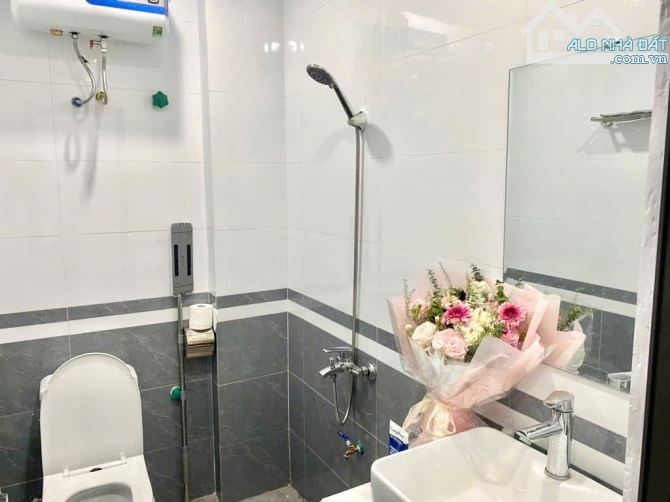 Nhà đẹp dân xây 5 tầng kinh doanh ô tô vào nhà 2 thoáng nở hậu chỉ 5 tỷ ko có căn thứ 2 - 8