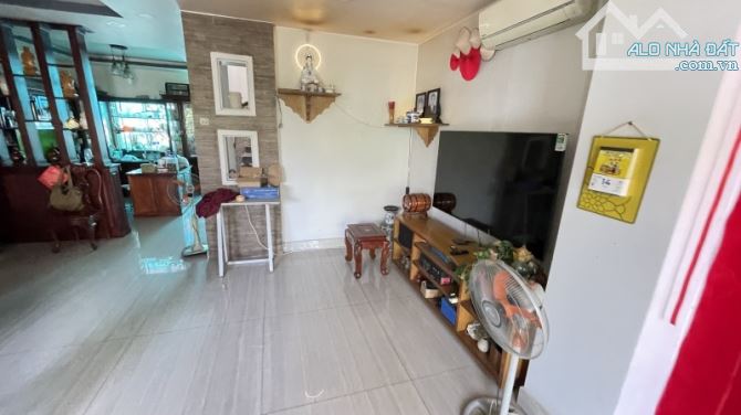 Bán Nhà 104m² Mặt Tiền Đường GS14 – Dĩ An – Giá Chỉ 11 Tỷ – Xe Hơi Ngủ Trong Nhà - 9