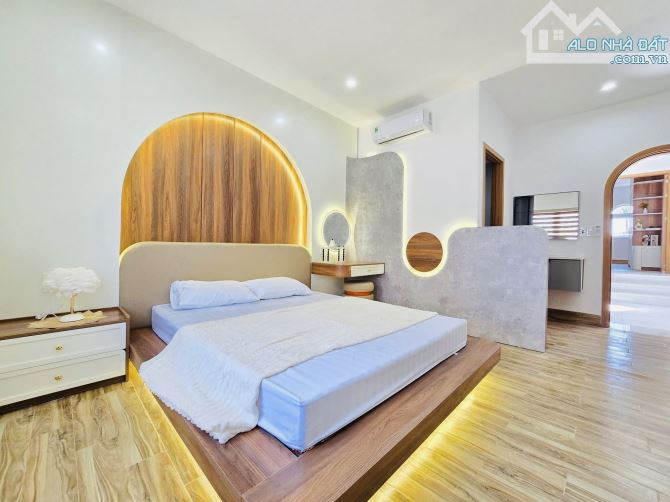 Bán nhà 4 tầng Homestay biển mỹ khê có hồ bơi dòng tiền khai thác 70 triệu tháng - 9