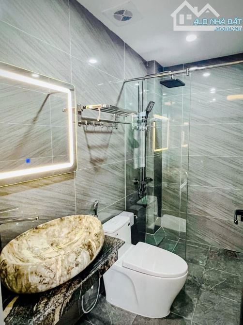 Bán nhà Tố Hữu Vạn Phúc 51M2 chỉ 15 tỷ - 9