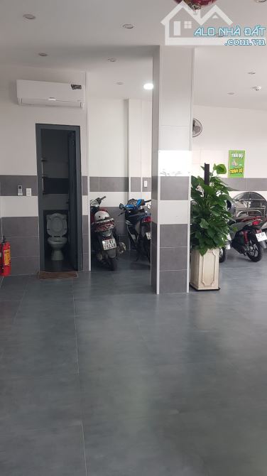 CCG bán siêu phẩm Toà nhà CHDV  mặt tiền Phạm Văn Đồng. P4. Gò Vấp. giá 25,9 tỷ thương luo - 9