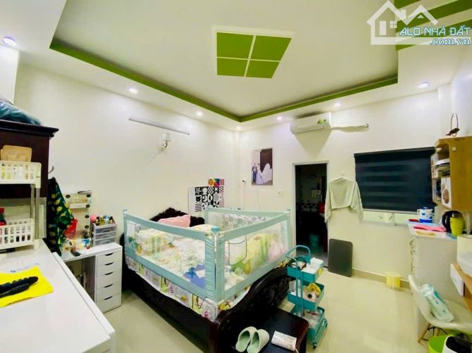 NHÀ ĐẸP 3 TẦNG-4.2Mx24M-20M RA MẶT TIỀN NGAY CHỢ PHẠM VĂN BẠCH - 9