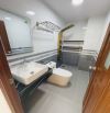 TRẢ LÀ BÁN NHÀ MỚI 5 TẦNG 70M2 - 4PN ĐƯỜNG CHIẾN LƯỢC BÌNH TÂN NGAY MẶT TIỀN LỘ LỚN - GIÁP