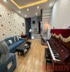 nhĩnh 10 tỷ sở hữu nhà 4 tầng  siêu đẹp ngay phố biệt thự Hàn Thuyên , Hải châu , ĐN