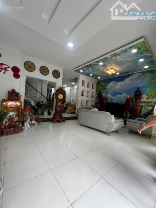 Bán nhà hẻm 8m gần đường Tân Hương Q.Tân Phú, DT: 7.5x21.5m nhà 3 lầu giá 19 tỷ TL