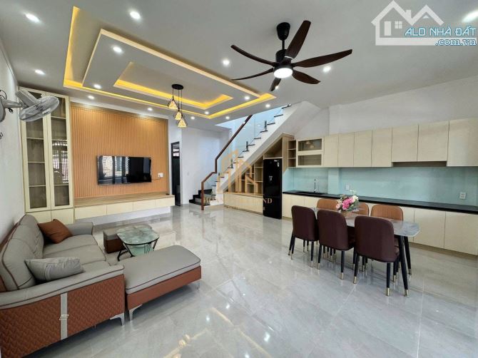 Bán nhà đường Lê Duẩn một xẹt khu làng đại học Tây Nguyên
