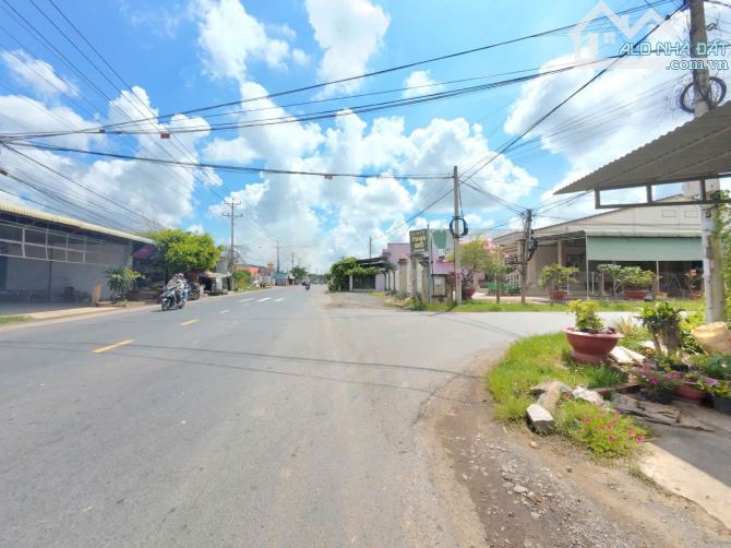 Chính Chủ Bán Vườn 2230m2 Mặt tiền ngang 90met, Giá 750 triệu, Ngay Ủy Ban Xã Tân Hiệp - 2