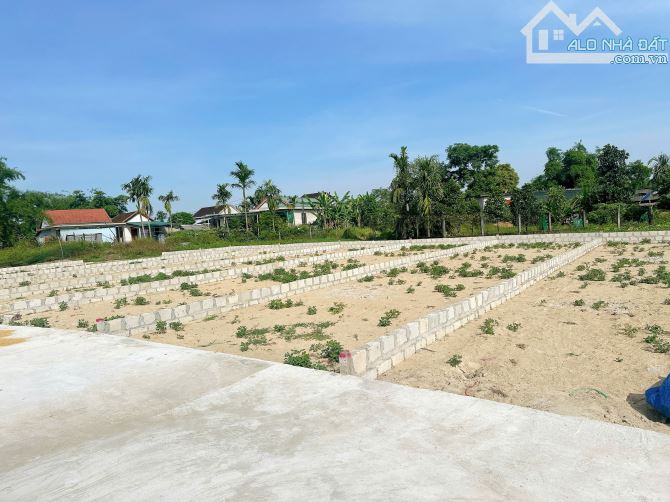 Lô đất cạnh KCN Tứ Hạ - 2 Ô Tô Tránh Nhau – giá F0 chỉ từ 4xx triệu/lô!