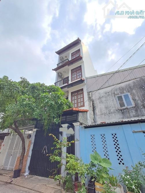 Bán nhà 4 tầng, xe oto trong nhà, 70m2, Lê Đức Thọ, P6 Gò Vấp, SHR