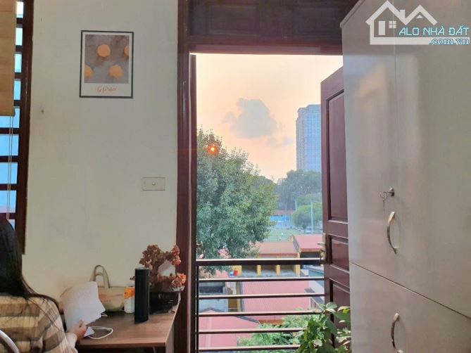 BÁN NHÀ MẶT PHỐ PHÙNG CHÍ KIÊN – 52M - 5 TẦNG - FULL NỘI THẤT– GIÁ CHỈ 25,5 TỶ