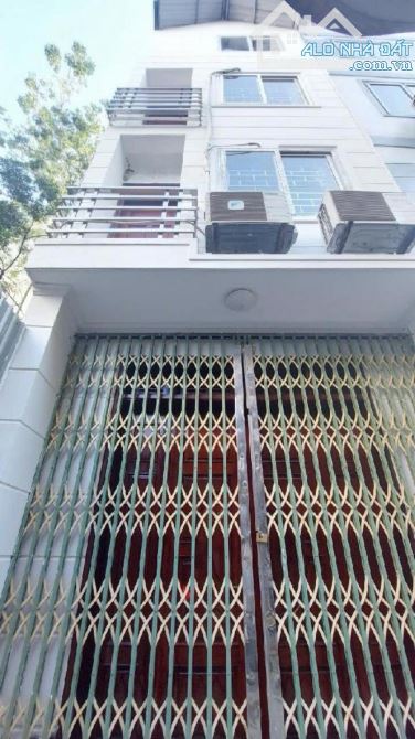 CHỈ 6,5 TỶ  SỞ HỮU NGAY NHÀ ĐẸP PHÚ ĐÔ .Dt 35m2 x 5 tầng Mặt tiền 3,8m - Ô TÔ CÁCH 3 BƯỚC
