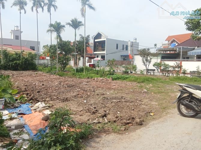 Đón sóng dự án Doji em chào siêu phẩm 100m Hoa Động đường ô tô tải giá 3,x tỷ.  Diện tích