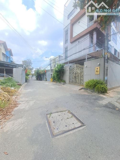 RA ĐƯỜNG HÀ HUY GIÁP 3 PHÚT, 5M x 32M, Đường 8M, + 6 PHÒNG TRỌ CÓ NỐI ĐI RIÊNG, GIÁ 8.5 T