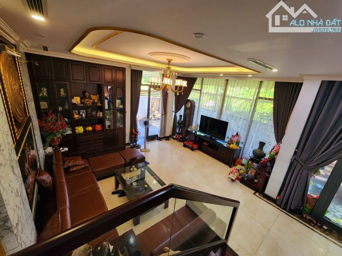 Phân Lô Lô Góc Ngõ Ô tô tránh thông Hoàng Quốc Việt 60m2 6T Thang Máy View Sân chơi 19 Tỷ