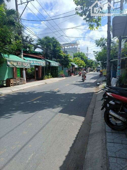 Chủ gấp bán giảm còn 12 tỷ, 500m2-nở hậu 14m-Mặt tiền Xuân Thới Thượng 200m Phan Văn Hớn