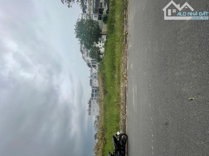 ĐẤT MẶT TIỀN KHU RIVERSIDE  ANH TUẤN NHÀ BÈ Diện tích: 80m² (ngang 5m x dài 16m), sổ h
