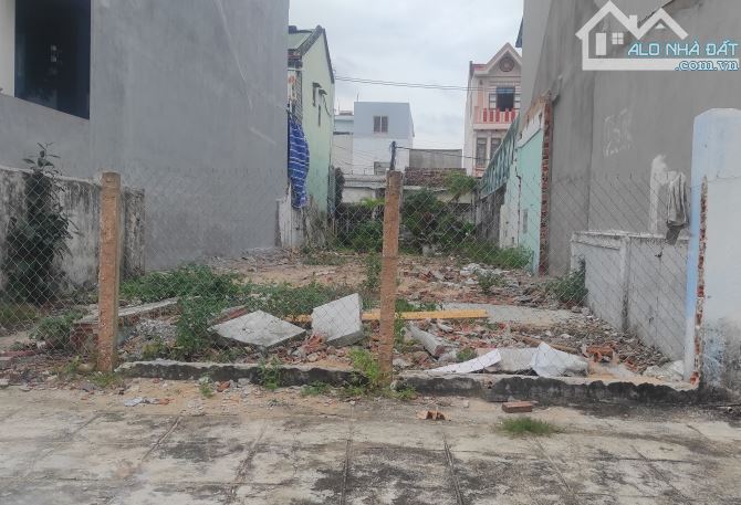 Bán lô đất mặt tiền đường Lương Thế Vinh phường 8 cũ TP Tuy Hoà giá rẻ bèo