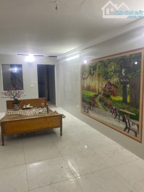 BÁN NHÀ TẬP THỂ 2 TẦNG CỔ ĐIỂN – HẢI BỐI DTSD 95M² | MT 4M | OTO ĐỖ CỬA | GIÁ CHƯA ĐẾN 3 T