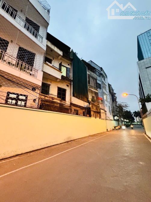 Nhà Trung Kính, 2 tầng, 70m2, giá chỉ 13 tỷ